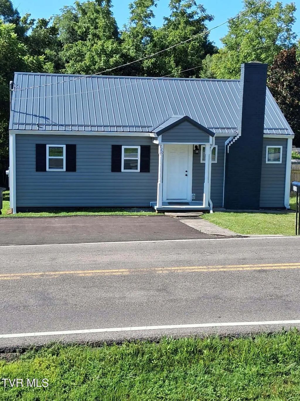 220 May Avenue, Kingsport