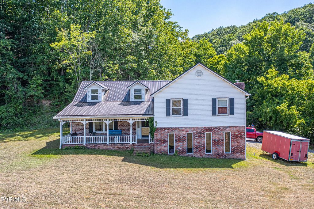 1452 Highway 19e, Elizabethton
