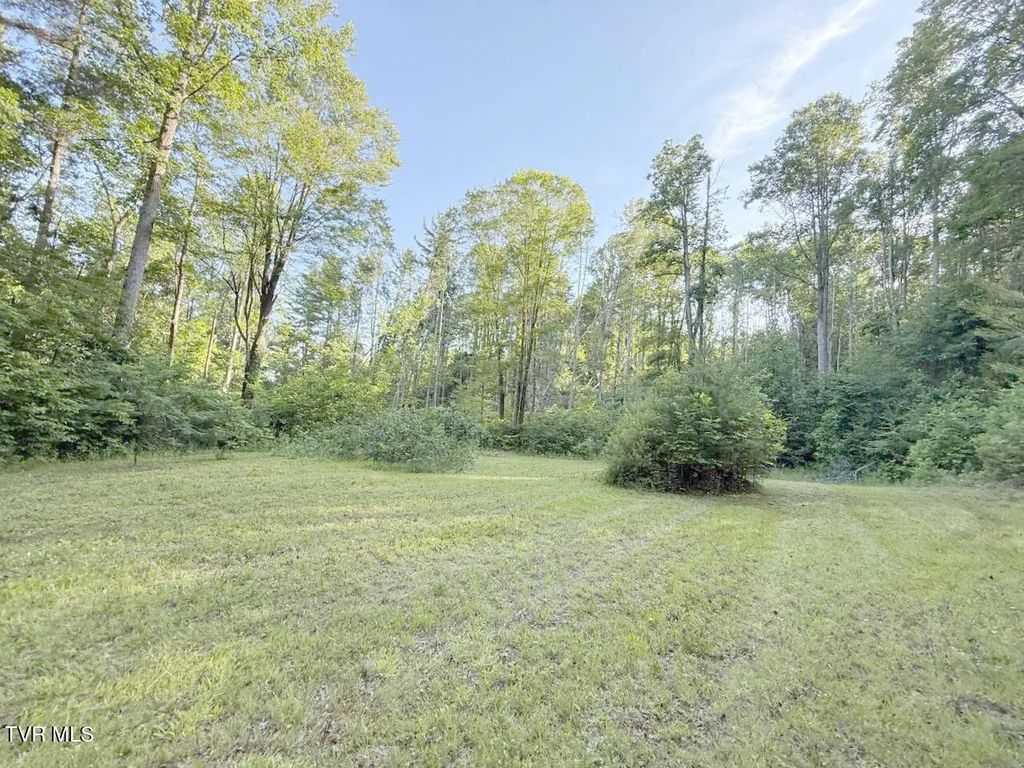 709 Heartwood Lane Lot 5, Butler