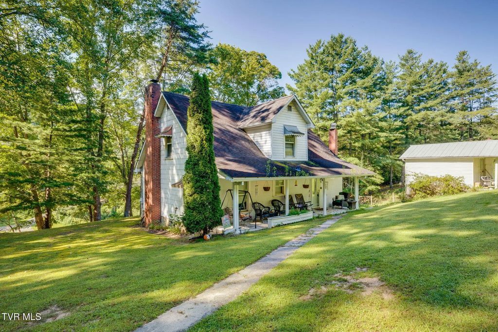 3808 Combs Ridge Road, Honaker