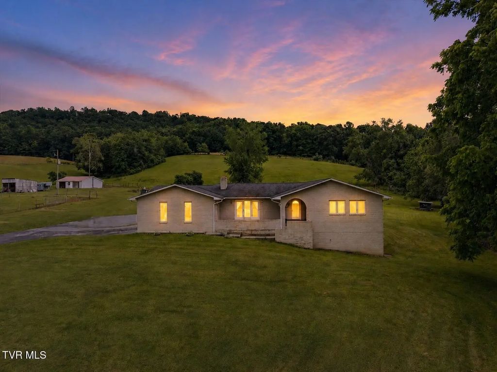 122 South Fork Road, Marion