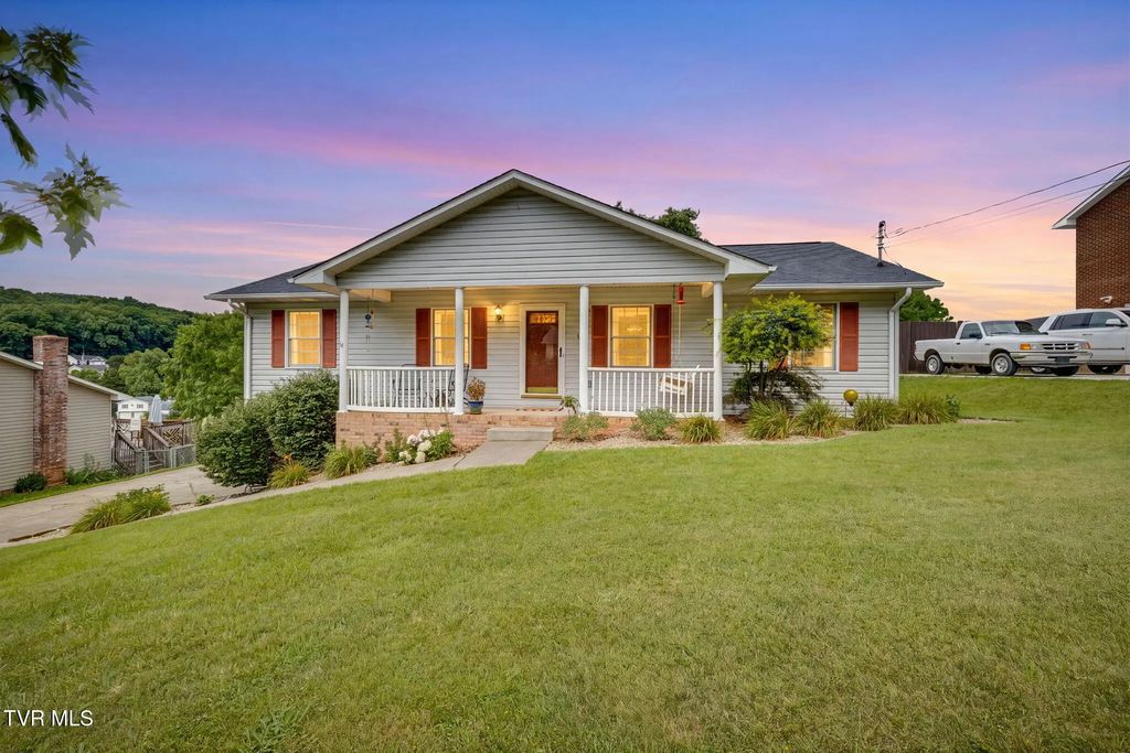 130 Valley Crest Drive, Mount Carmel