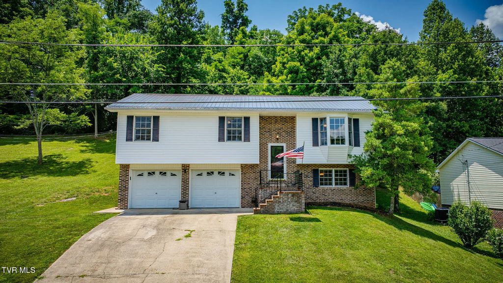 202 Grandview Street, Mount Carmel