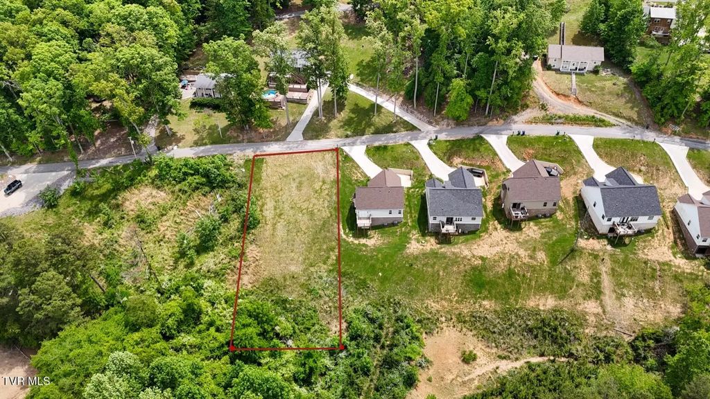 1919 Lakewood Drive, Morristown