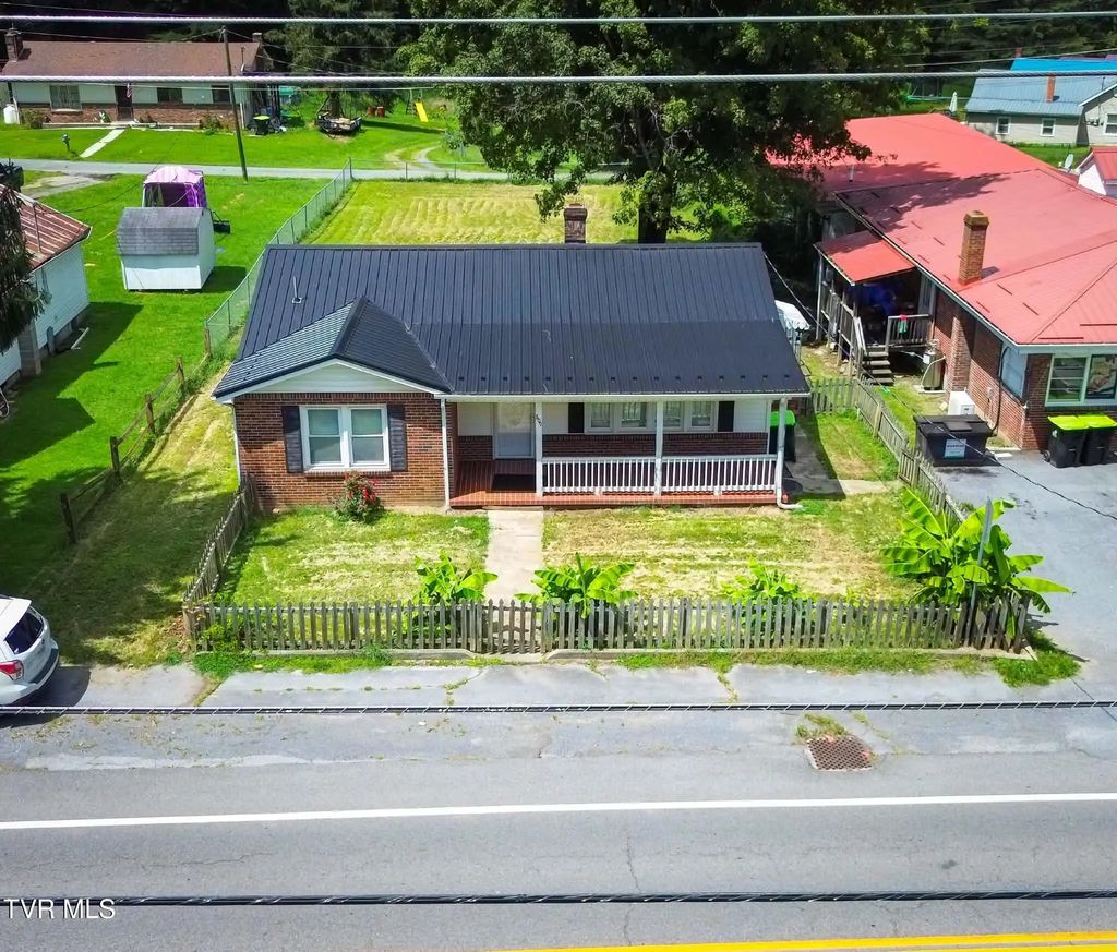 809 East Main Street, Saltville