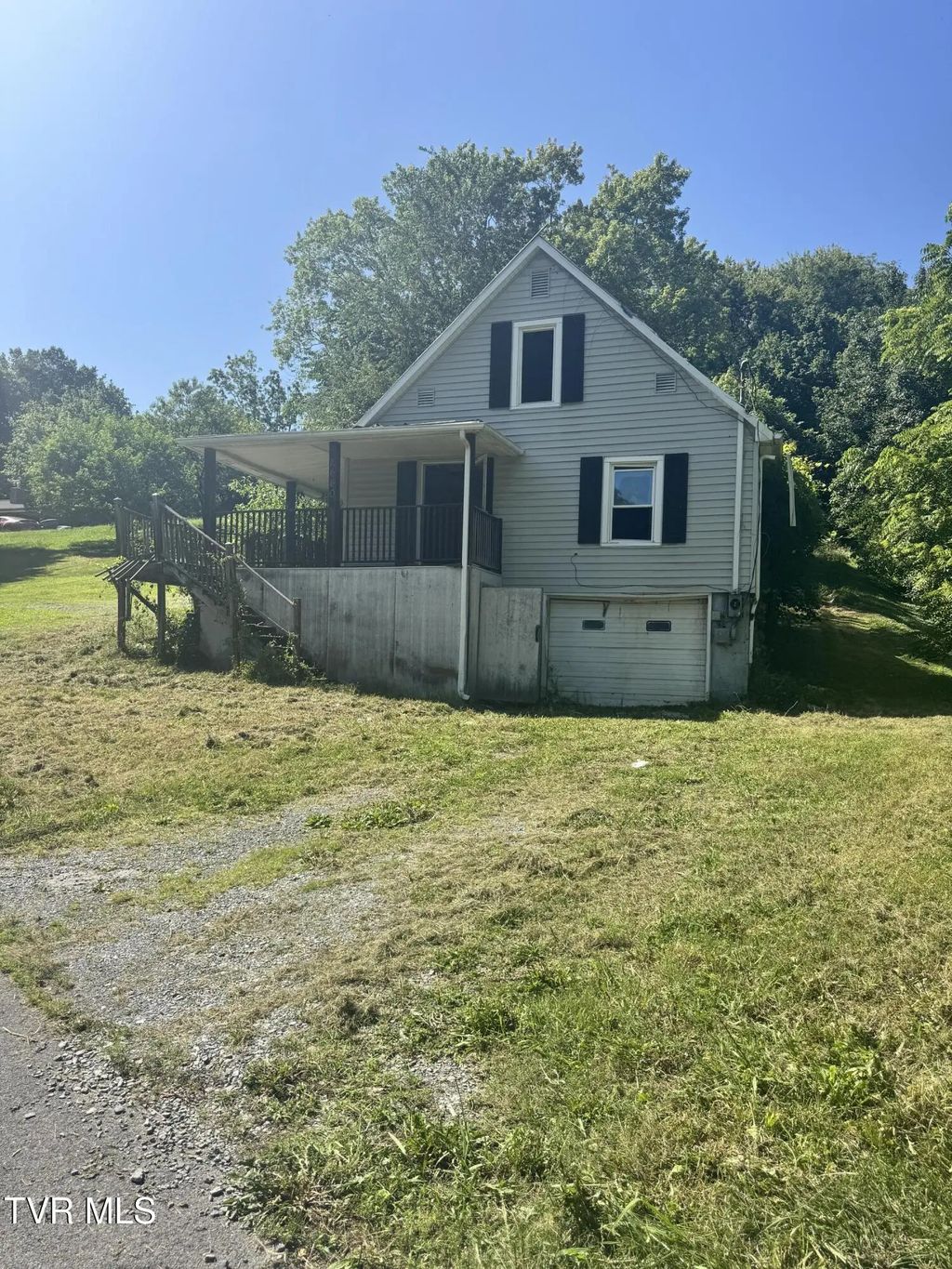 2440 Pondella Avenue, Kingsport