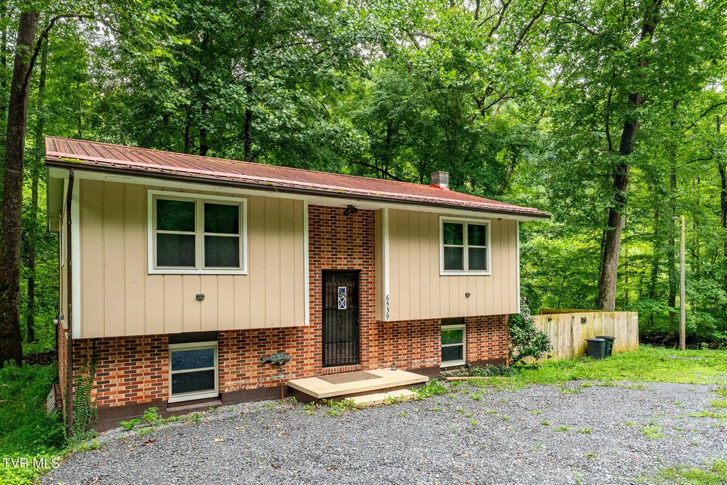 6539 Big Dry Run Road, Butler