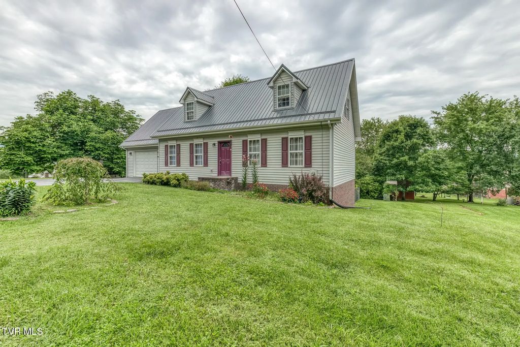807 North Mohawk Drive, Erwin