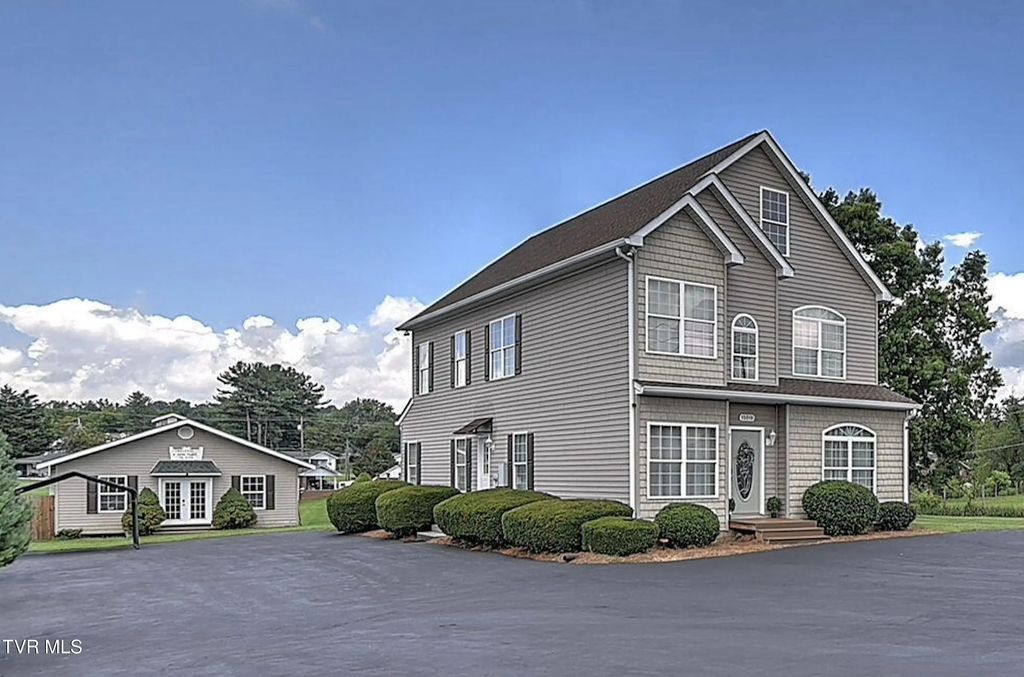 15519 Lee Highway, Bristol