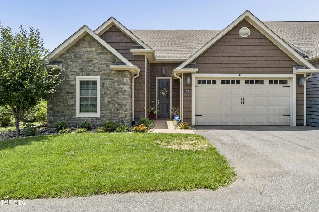 1120 Miller Drive Unit 201, Jonesborough