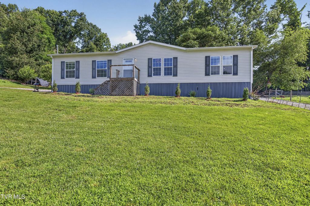 266 Deerfield Drive, Cleveland