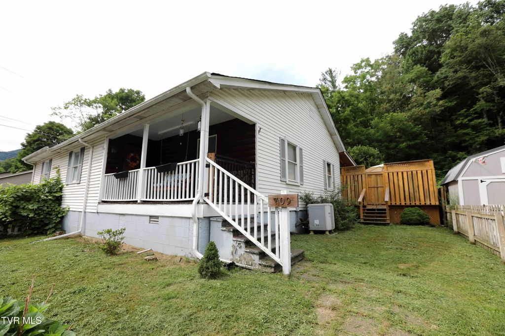 709 Exeter Road, Appalachia