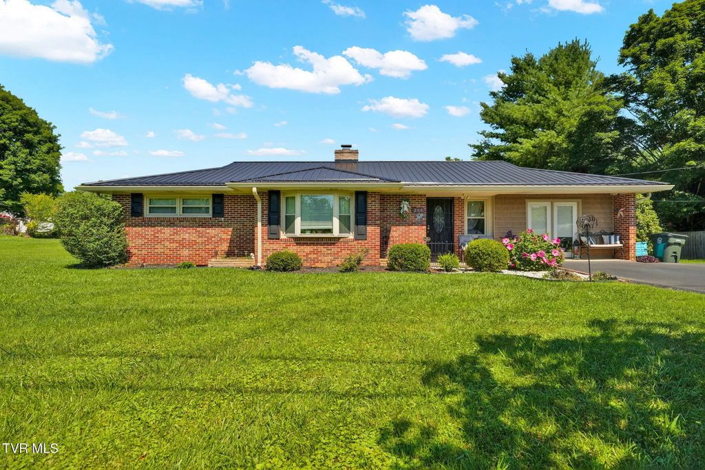 239 Gray Station Road, Johnson City