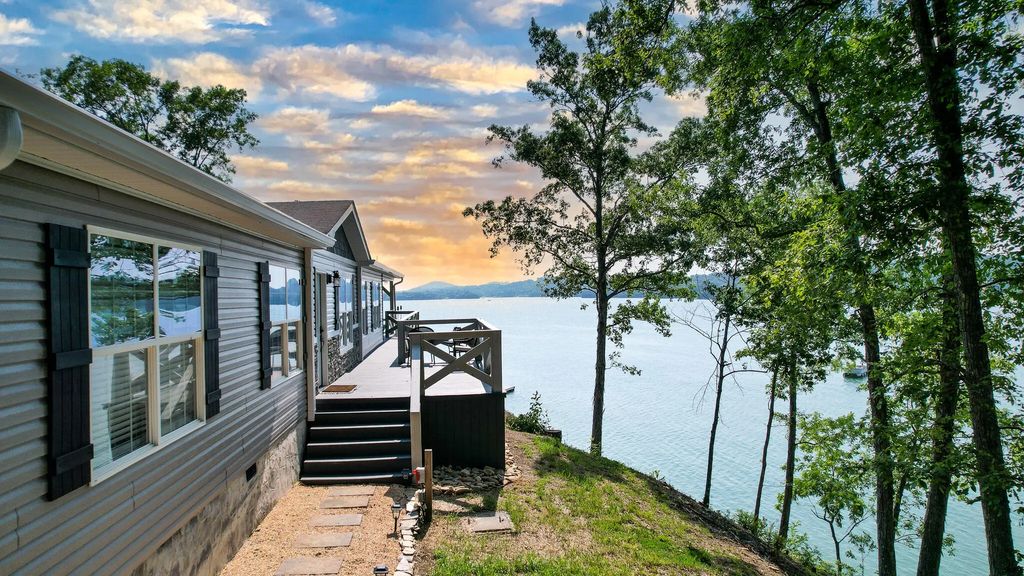 2023 Paradise Hills Road, Dandridge