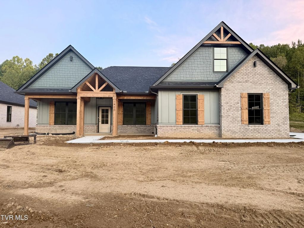 1420 Hairetown Road, Johnson City