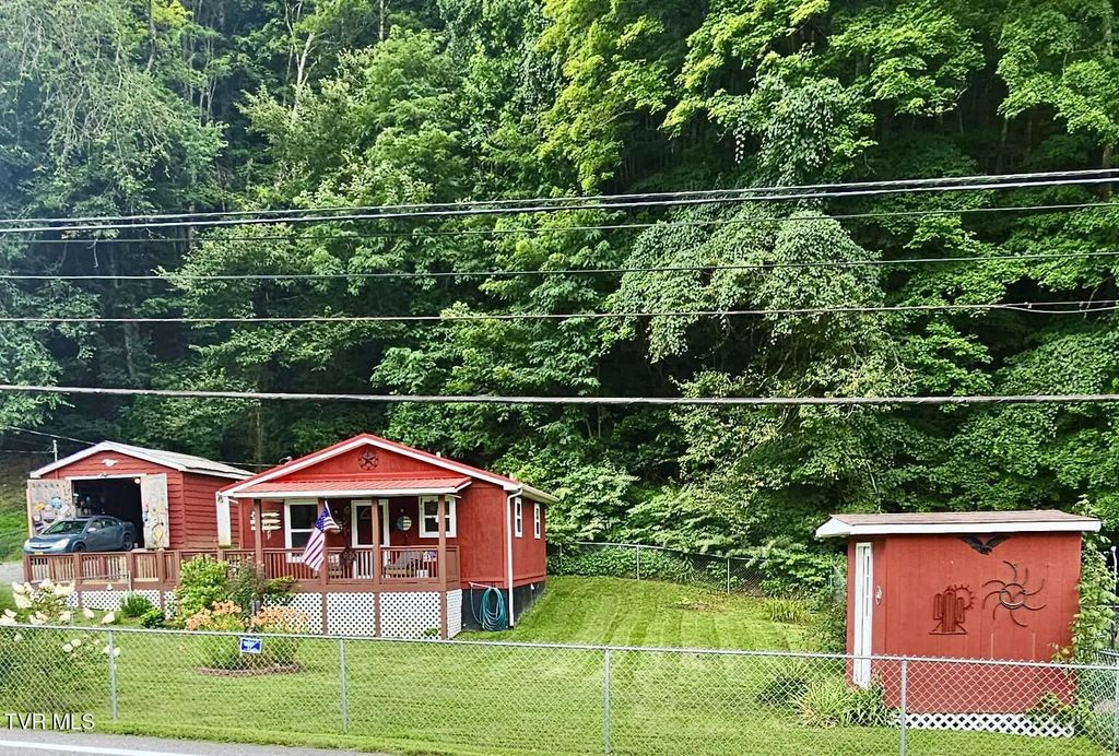 6483 Cleveland Road, Cleveland