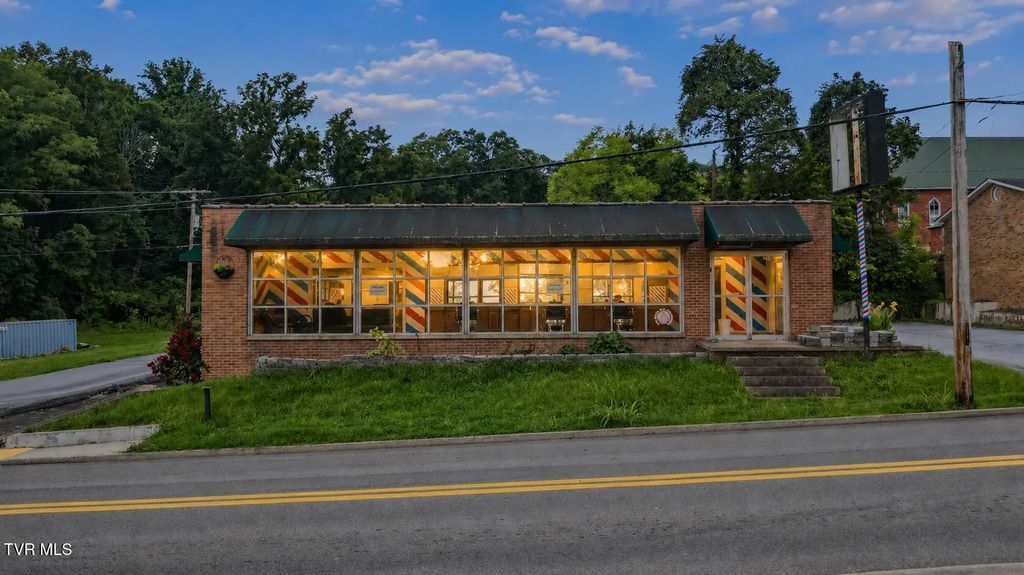 204 East Mckee Street, Greeneville