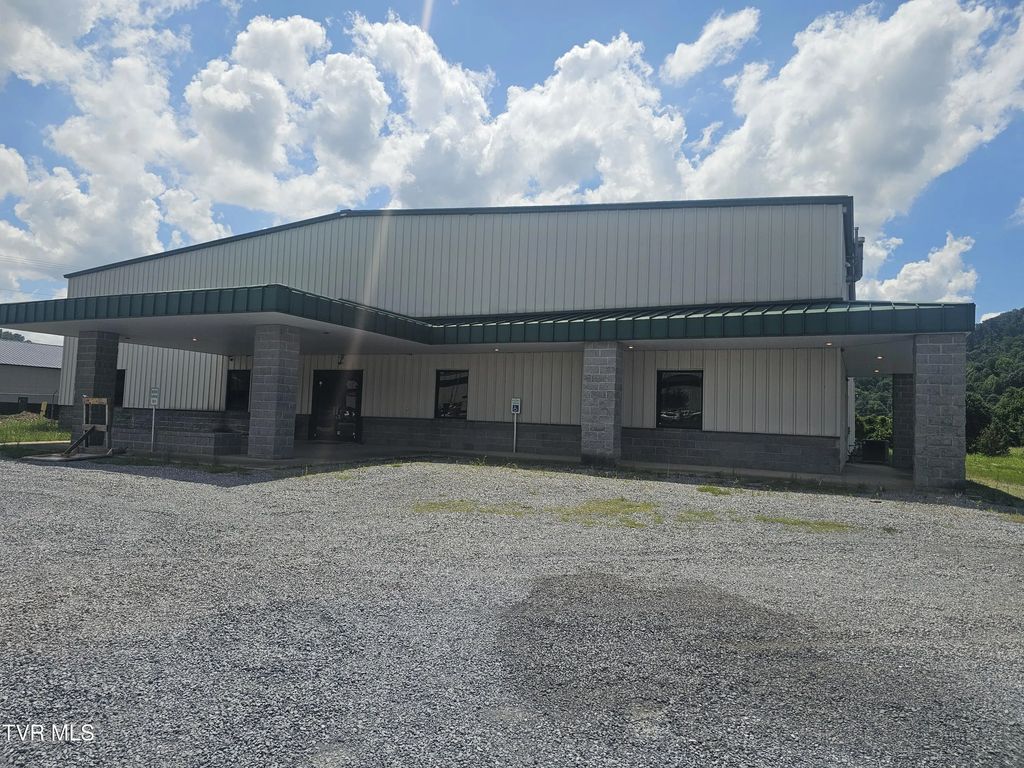 152 Judge Don Lewis Boulevard, Elizabethton
