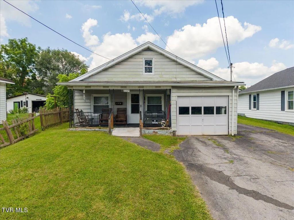 2225 Randolph Street, Bristol