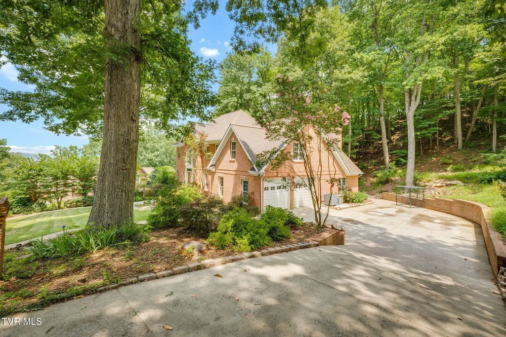 1808 Bramblewood Drive, Kingsport