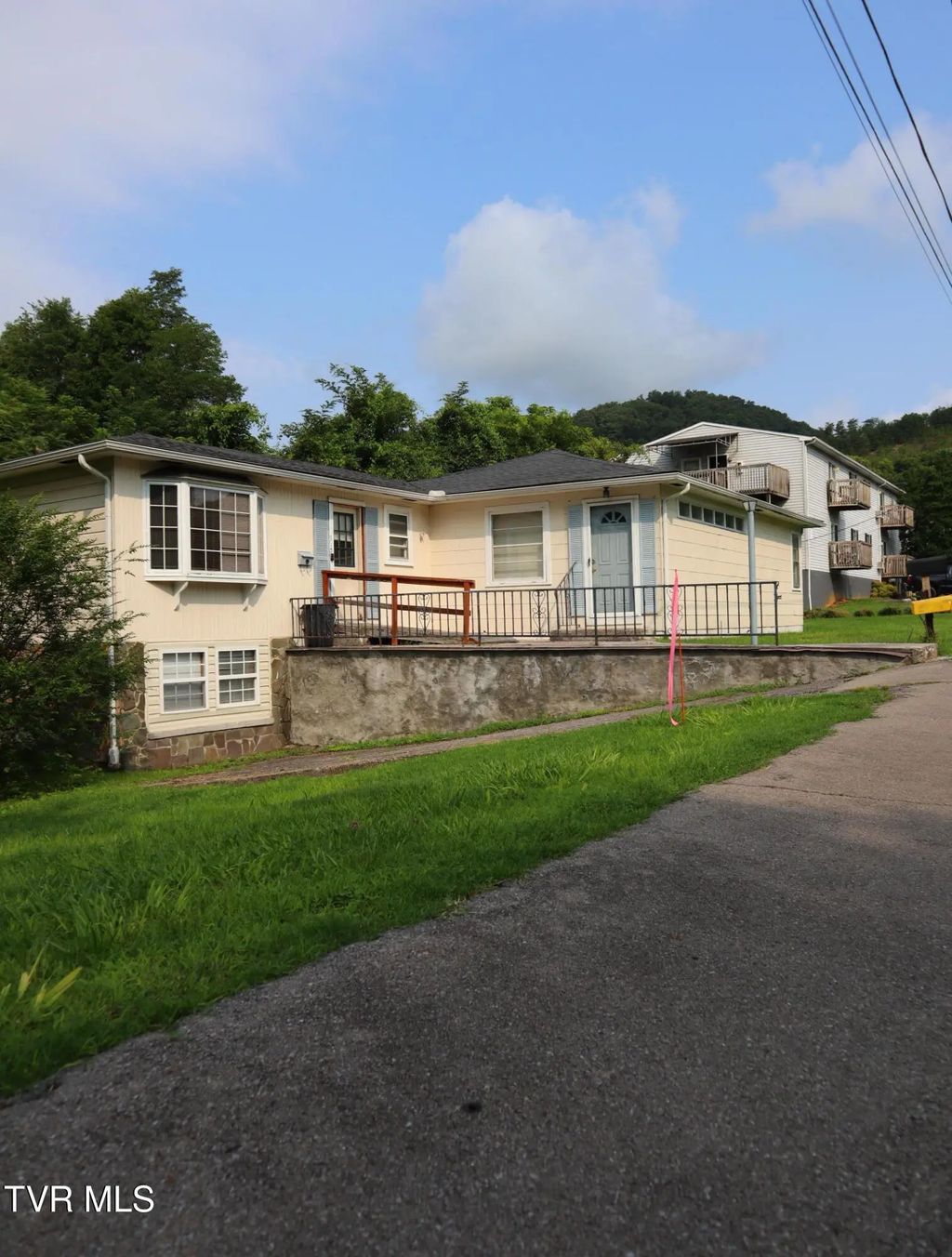 313 North Boyd Street, Rogersville