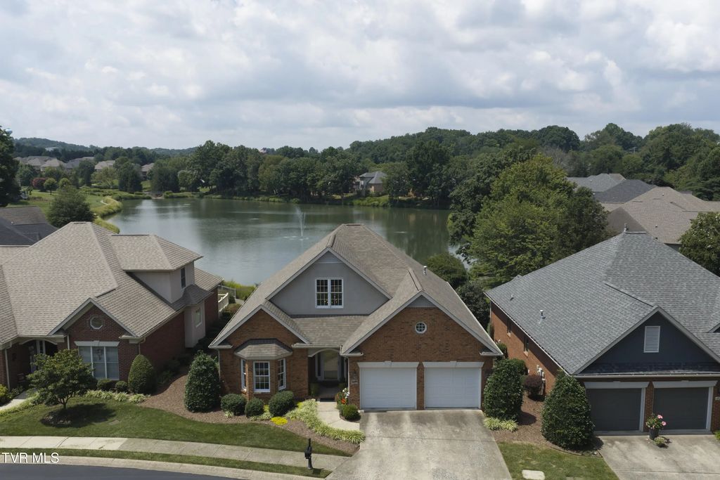 1819 Waters Edge Drive, Johnson City