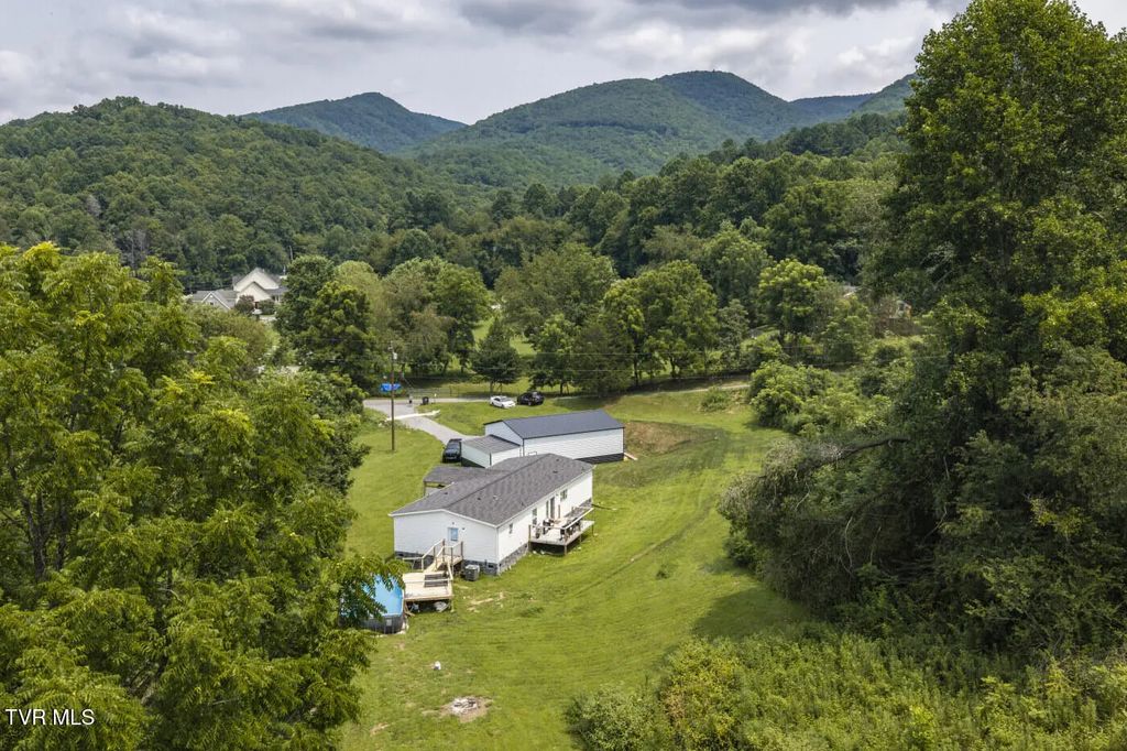 140 Jim Cable Road, Elizabethton