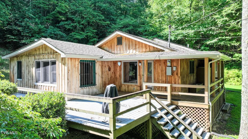 390 Fiddlers Branch Road, Hampton