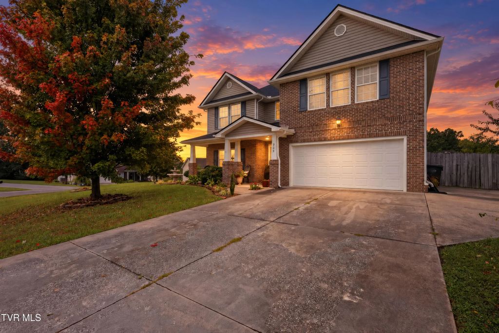 905 Denvers Lane, Piney Flats