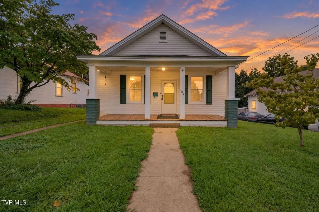 942 Fairview Avenue, Kingsport
