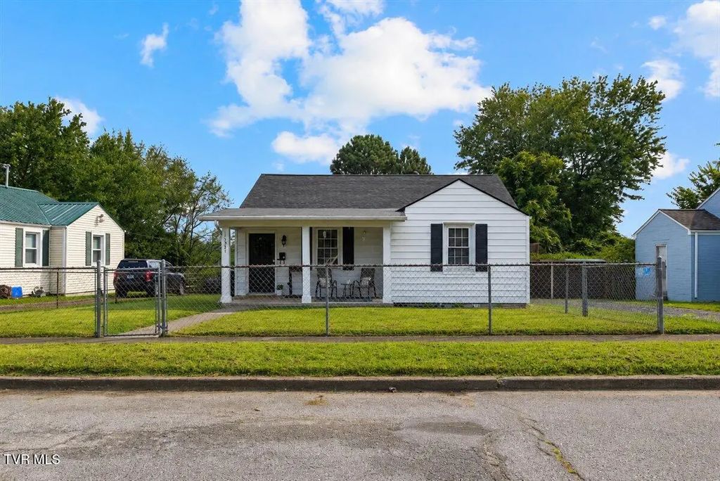 1321 Magnolia Avenue, Kingsport