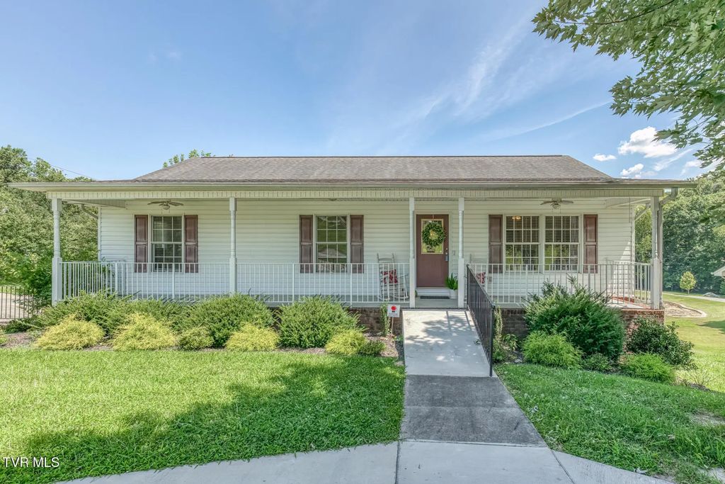 303 Spring House Court, Mount Carmel