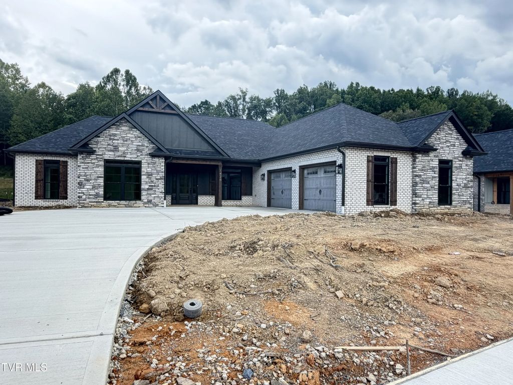1426 Hairetown Road, Johnson City