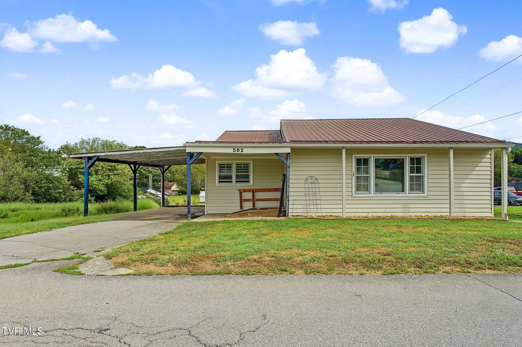 562 Garrison Hollow Road, Elizabethton