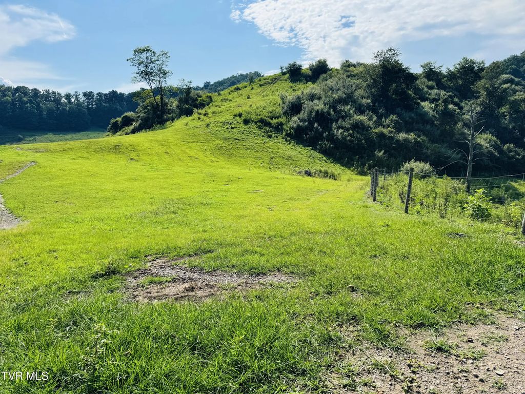927 Jerrys Branch, Clintwood