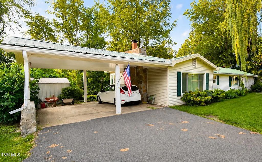 31031 Lee Highway, Glade Spring