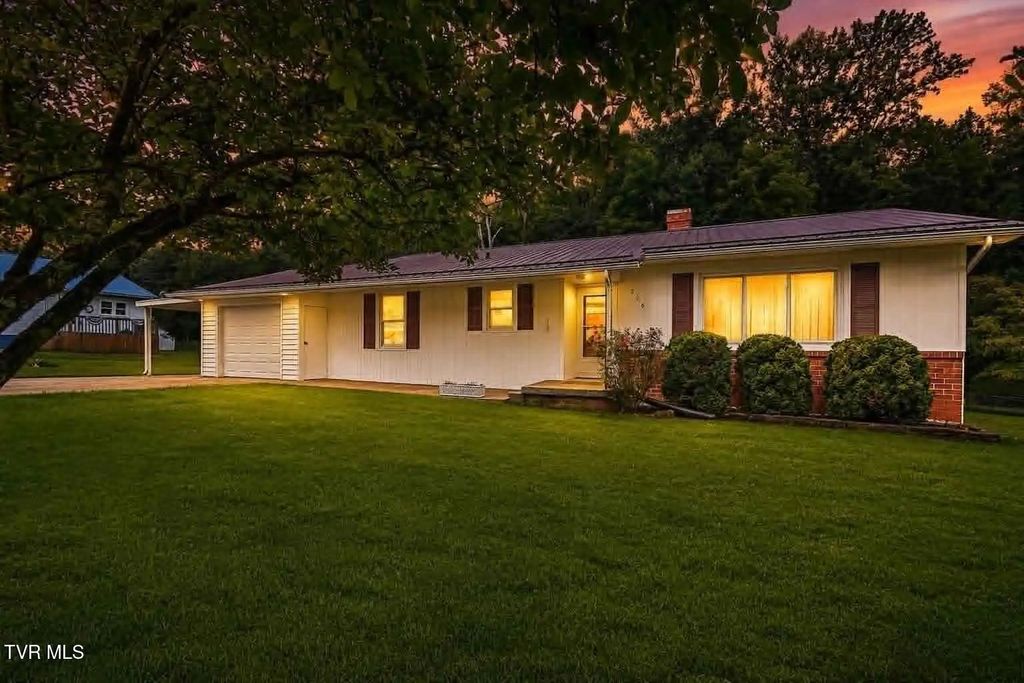 226 Bank Drive, Fall Branch