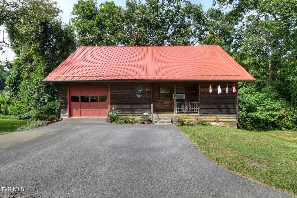 909 Paris Street, Elizabethton