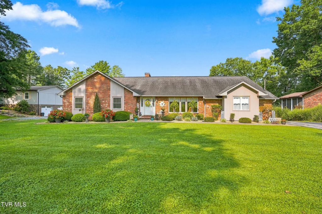 2008 Arlington Drive, Kingsport