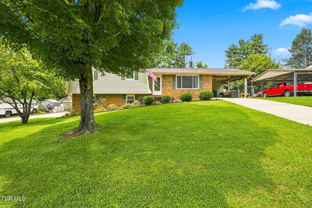 901 Nantucket Avenue, Mount Carmel