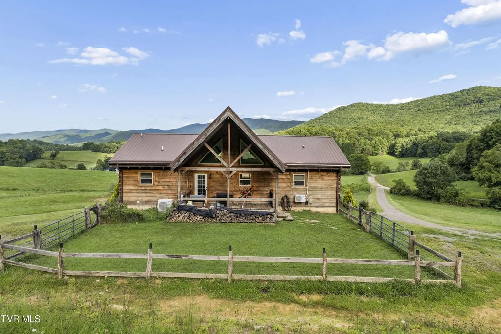 908 Avery Branch Road, Mountain City