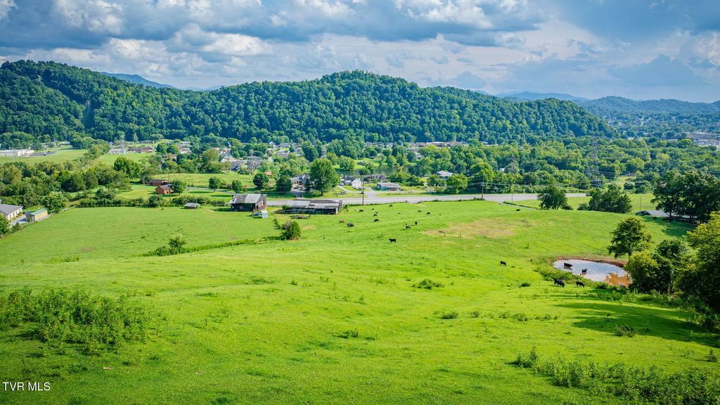 143 Highway 91, Elizabethton