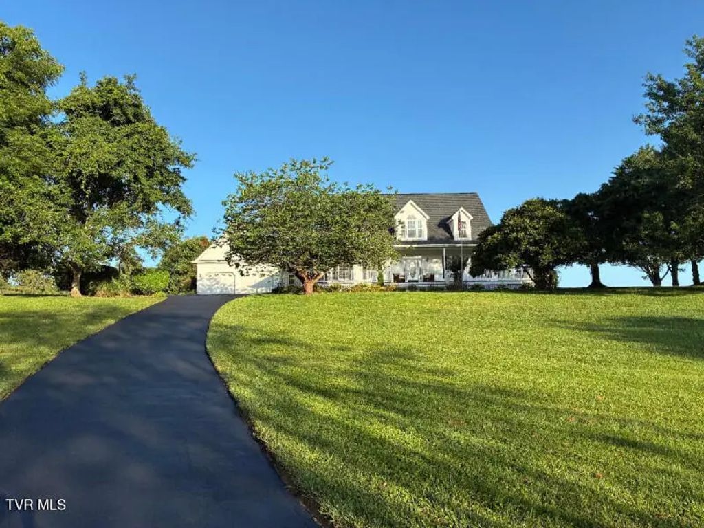 115 Lazy Lane, Gray