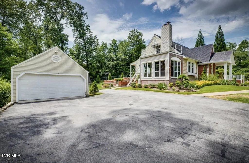 2900 Cliffside Road, Kingsport