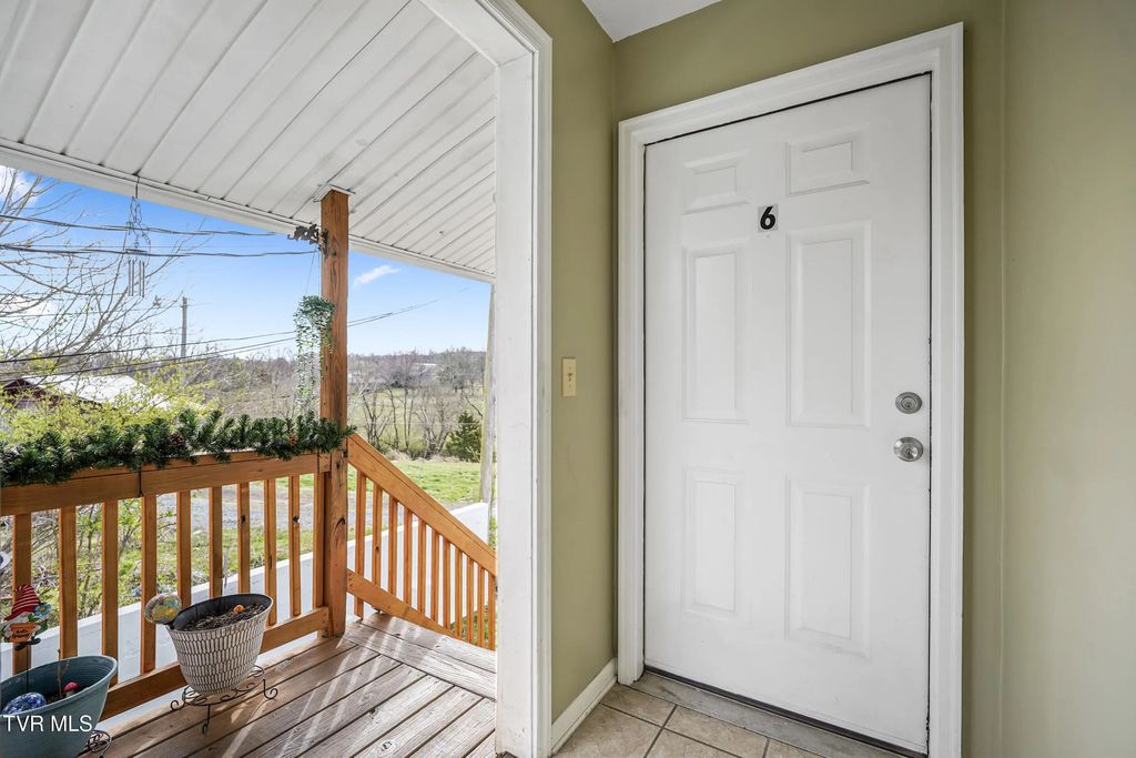 3847 Highway 394 6, Bluff City