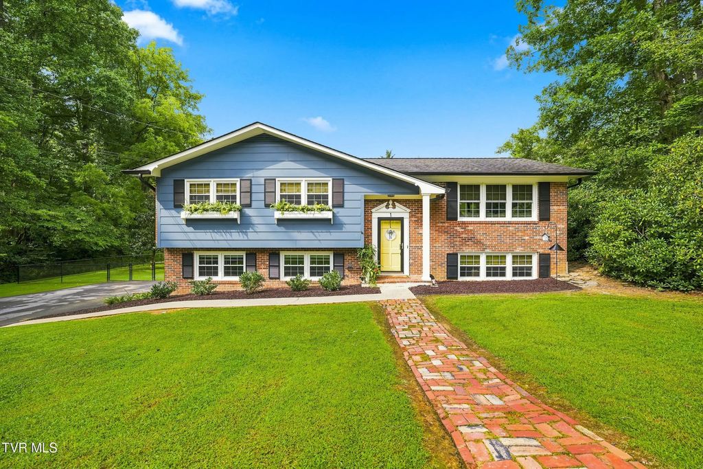 1 Oglewood Circle, Johnson City