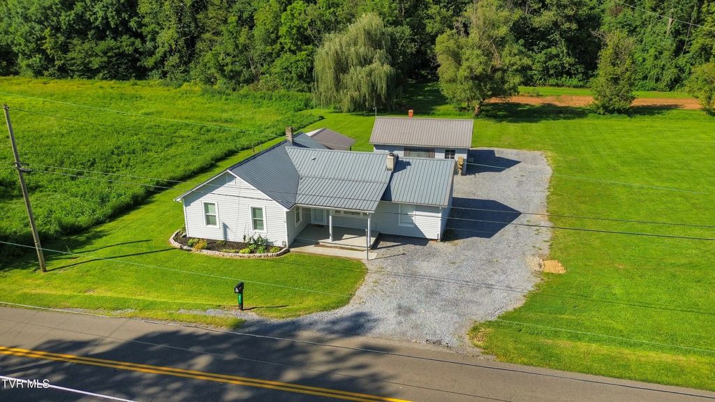 637 Riverside Road, Chilhowie