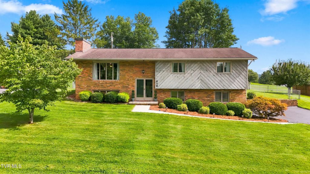 416 Montezuma Road, Kingsport