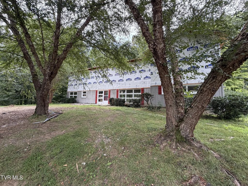 407 Dogwood Lane, Rogersville