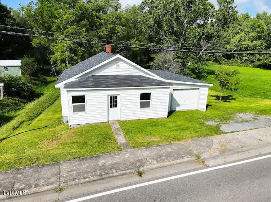 379 Freedom Avenue, Tazewell